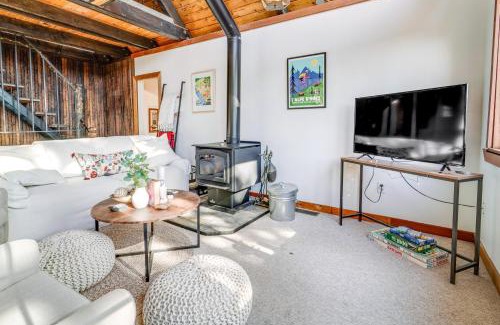 Serene Lakes House | Serene Lakes Cabin with Deck Dog Friendly!