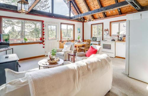 Serene Lakes House | Serene Lakes Cabin with Deck Dog Friendly!