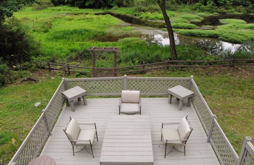Narrowsburg House | Serene luxurious lakefront w hot tub steps from Main St in hip Narrowsburgn