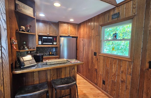 Robbinsville House | Serene Luxury on Lake Santeetlah: 4BR/4.5BA Mountain Home. Grills & Kayaks!