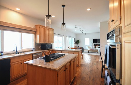 Malibu House | Serene Malibu Views above the clouds 5BR/4 Bath
