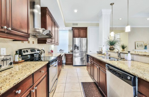 Braden River Condo | Serene Oasis Minutes From Sarasota Attractions