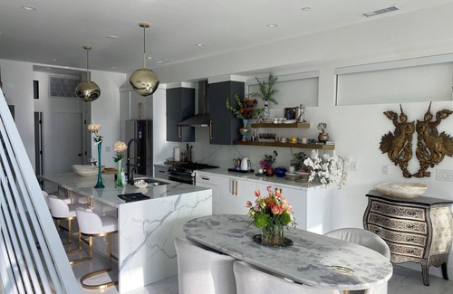 Arch Beach Heights House | Serene Oasis: Modern Home with Ocean Views, Garden, and Upscale Design Touches