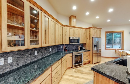 Surf Pines House | Serene, Open Home w/a Private Hot Tub - Walk to Beach & Golf