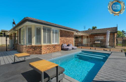 Culburra Beach House | Serene Pet Friendly with Swimming Pool