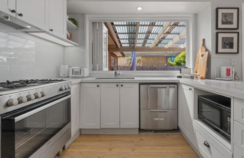 Culburra Beach House | Serene Pet Friendly with Swimming Pool
