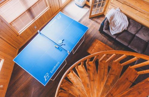 Fiddler Lake Resort Ski Chalet | Serene Private Escape, Pool, Hot Tub, Sauna, Views
