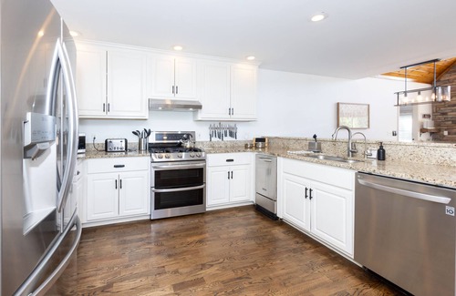 Lake Oconee House | Serene Private Lake Oconee Home - Modern Amenities