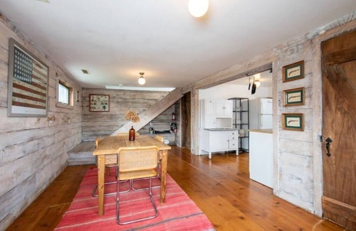 North Egremont House | Serene Renovated Barn w/Firepit