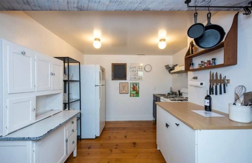North Egremont House | Serene Renovated Barn w/Firepit