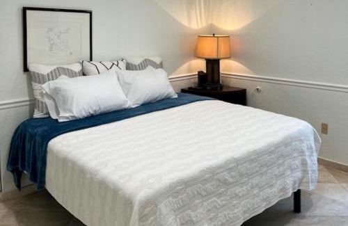 Miramar House | Serene Room in Miramar's High-End Estate