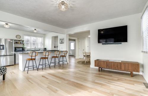 South Haven House | Serene South Haven Retreat with Deck 1 Mi to Dtwn!
