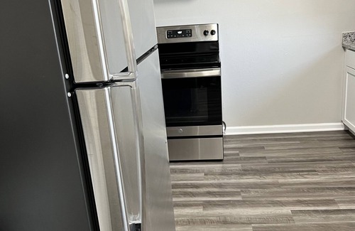 Dayton House | Serene Suburban Retreat- Close to UD, WSU & WPAFB