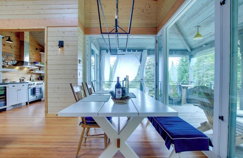 Gills Rock Cabin | Serene Washington Island Getaway w/Private Beach!