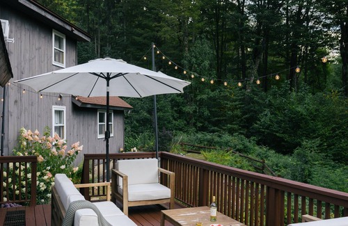 East Haven  Rutland County House | Serene Woodland Retreat | Leaf-Peeping Paradise This Autumn, VT. 20 min to Killington/14 to Pico.