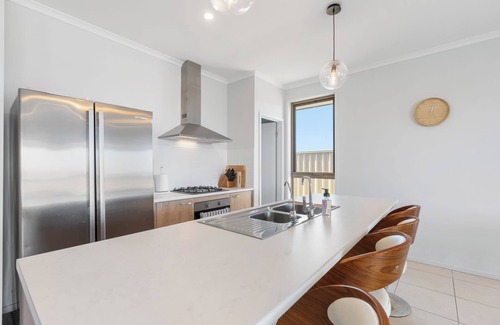 Nangkita House | Serenity 24 Tyro St Hindmarsh Island