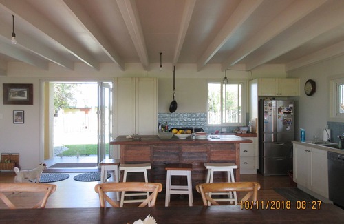 Yaroomba House | Serenity and Peace on the hill by the sea