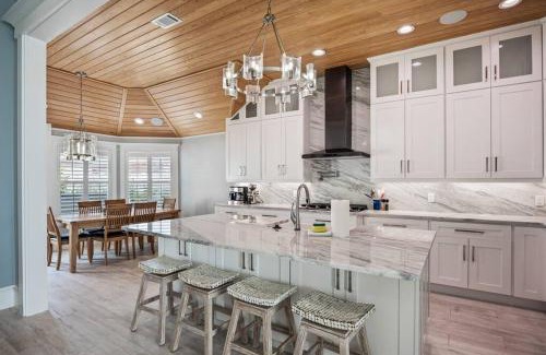 Avalon Beach Estates House | Serenity By The Sea 3 Br 3.5 Ba