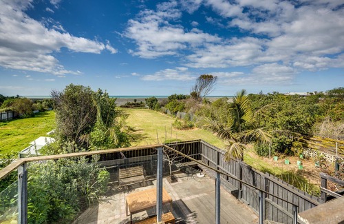 Haumoana House | Serenity by the Sea - Haumoana Beach Holiday Home