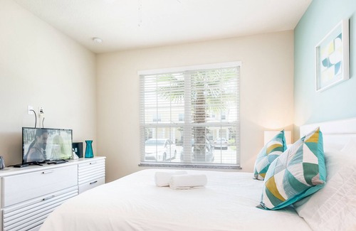 Four Corners House | Serenity by VHC Hospitality