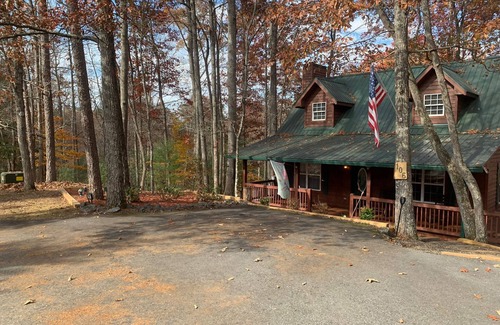 Tarheel Cabin | Serenity Cabin with Fireplace