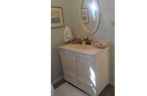 Humboldt House | Serenity Country Cottage Guest Suite