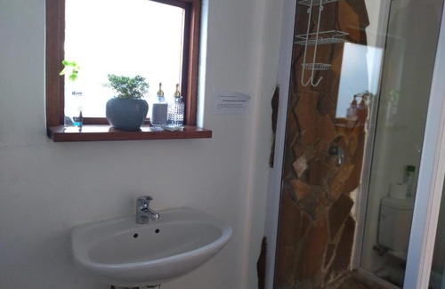 Walmer House | Serenity Cove-Beach Blue Room