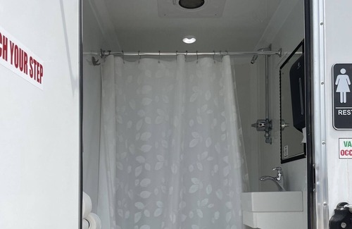 Sandusky Boat Rental | Serenity Escape at SoLSTAY