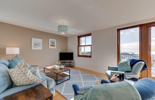 Praa Sands Apartment | Serenity
