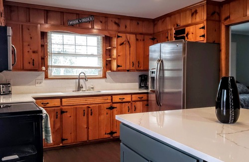 Hermitage House | Serenity in the Country and Lake yet Close to Everything