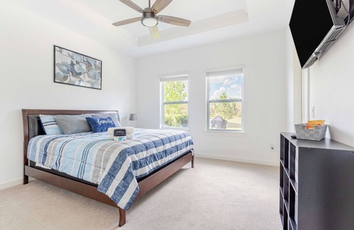 Four Corners House | Serenity Lake