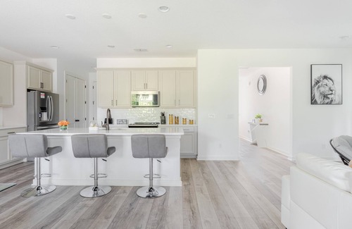 Four Corners House | Serenity Lake