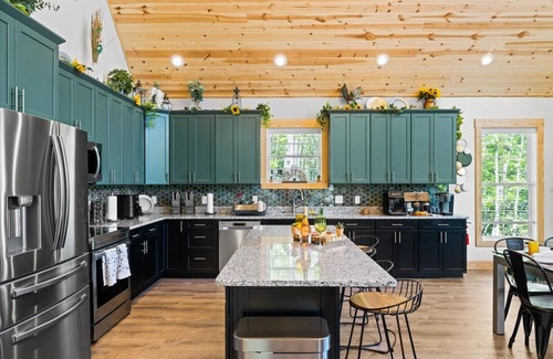 Massanutten Ski Chalet | Serenity - Mtn Views - Hot Tub - Nature - Escape
