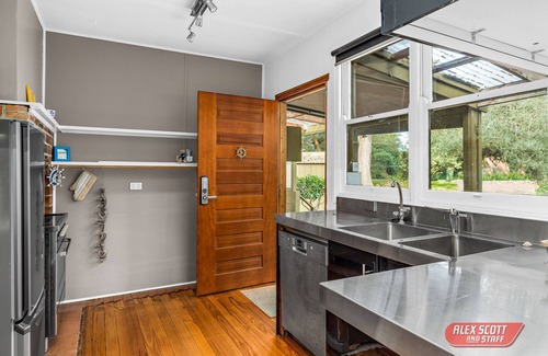 Silverleaves House | SERENITY NOW 2-6 GUESTS