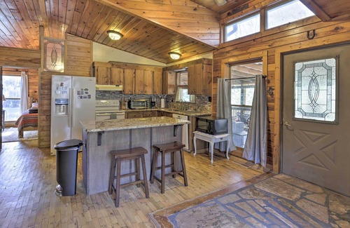 Dial Cabin | Serenity on the Creek Cabin + Hot Tub & Grill