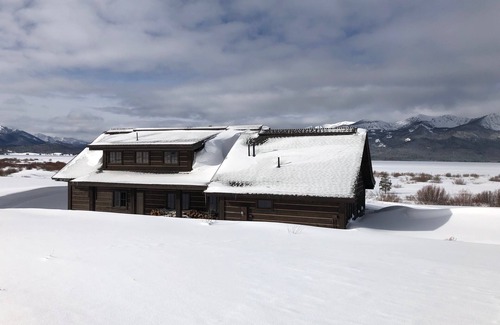 Stanley House | Serenity on the Salmon River