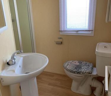 Skegness Ski Chalet | Serenity Place Caravan 2 Double Beds With Varanda