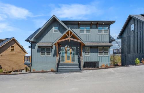 Sevierville House | Serenity Shores Lodge