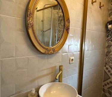 Benaojan House | Serenity Stone