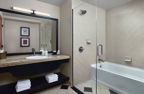 West Sedona Hotel | Serenity Suite w/Balcony & Soaking Tub for Relaxation