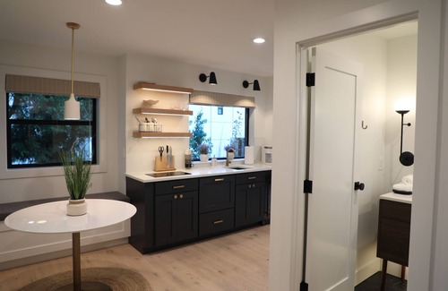 Market Apartment | Serenity.