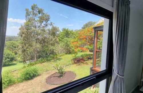 West Woombye House | Serenity View Studio Retreat