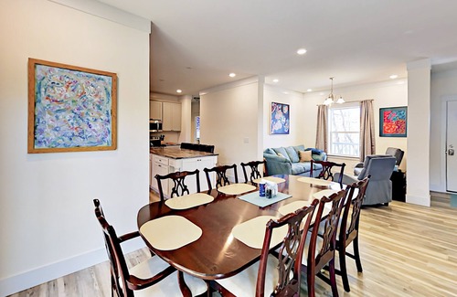 Weaverville House | Serenity Views Comfort - Sunsets, King Suite, Chef's Kitchen, Fireplace, Dogs!