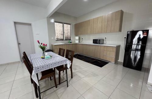 Puchong Apartment | Seri Topaz Comfort Home