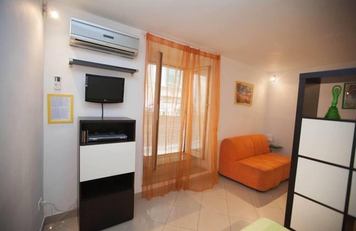 San Ferdinando Apartment | “Serra” House vacations to the center of Naples public square of the Plebiscite