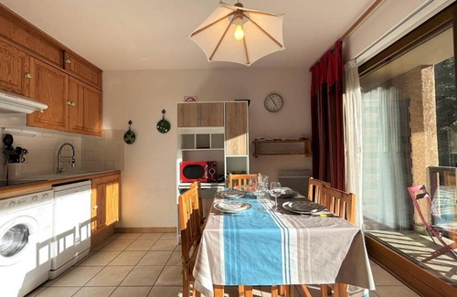 La Salle-les-Alpes Apartment | Serre Chevalier, appartement T3, 4 personnes plein sud avec balcon, près des pistes, Meublé touristique 3 étoiles