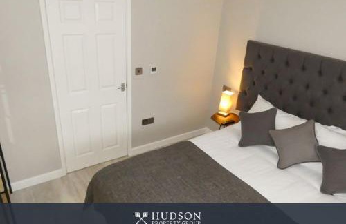 Telford Apartment | Serviced Apartment with Parking