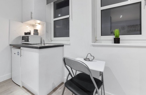 Penge Apartment | Serviced Ensuite Room Crystal Palace London SE20