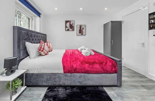 Hillrise Apartment | Serviced Ensuite Room Finsbury Park London N19