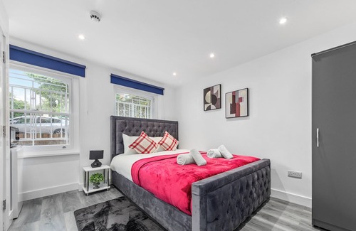 Hillrise Apartment | Serviced Ensuite Room Finsbury Park London N19